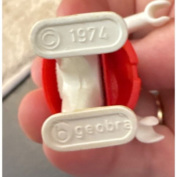 Vintage 1974 Playmobil Figure Red Outfit Black Hair Yellow Scarf Watering Can - Picture 8 of 8